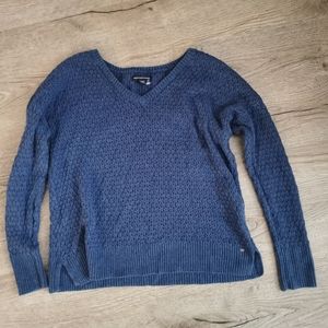 American eagle blue sweater